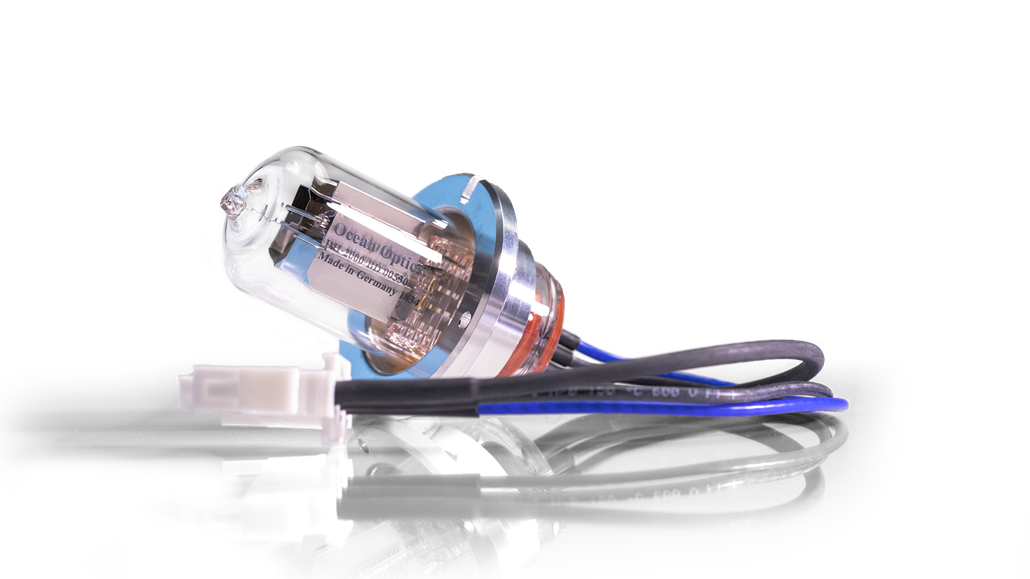 deuterium-tungsten halogen light bulb
